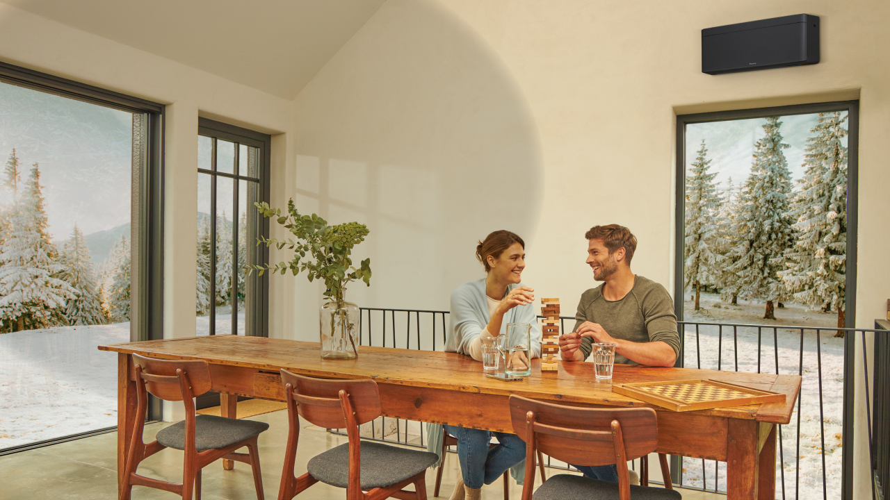 Verwarmen en koelen voor één kamer door één buitendeel aan te sluiten op één binnendeel